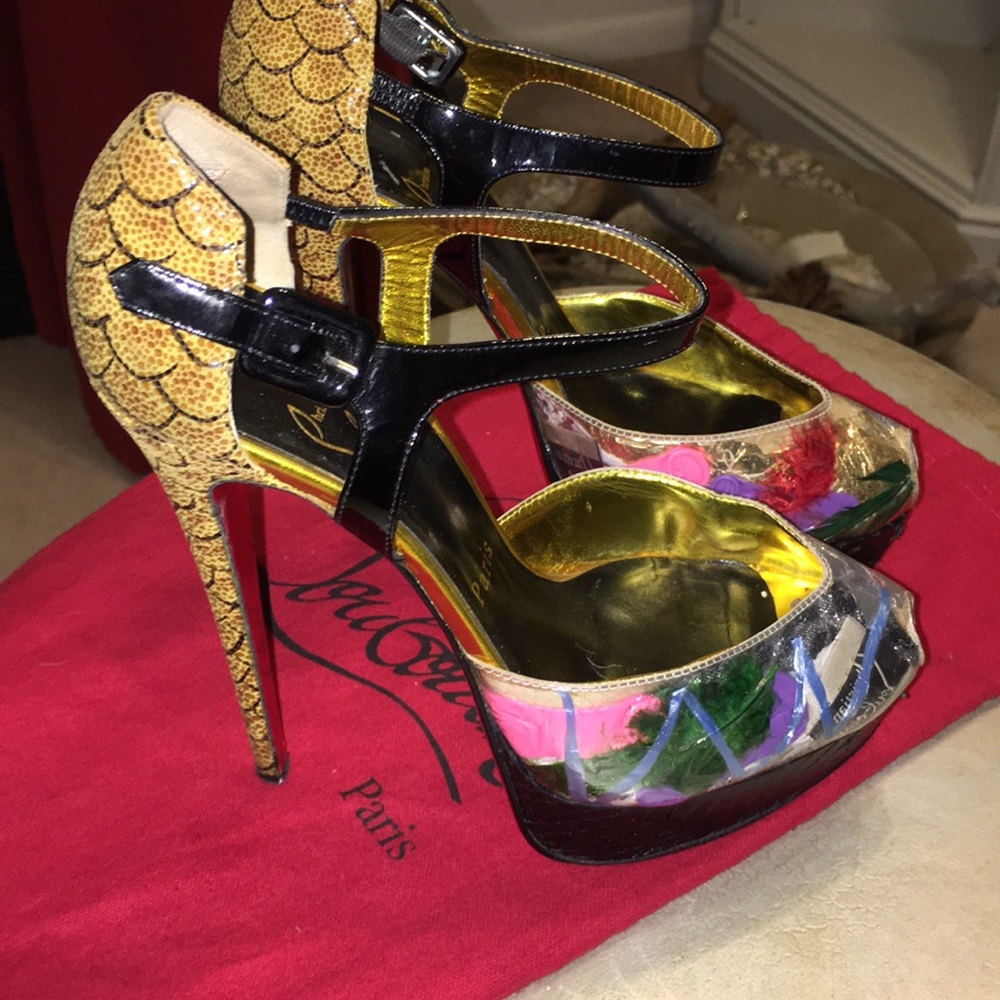 CHRISTIAN LOUBOUTIN SNAKESKIN